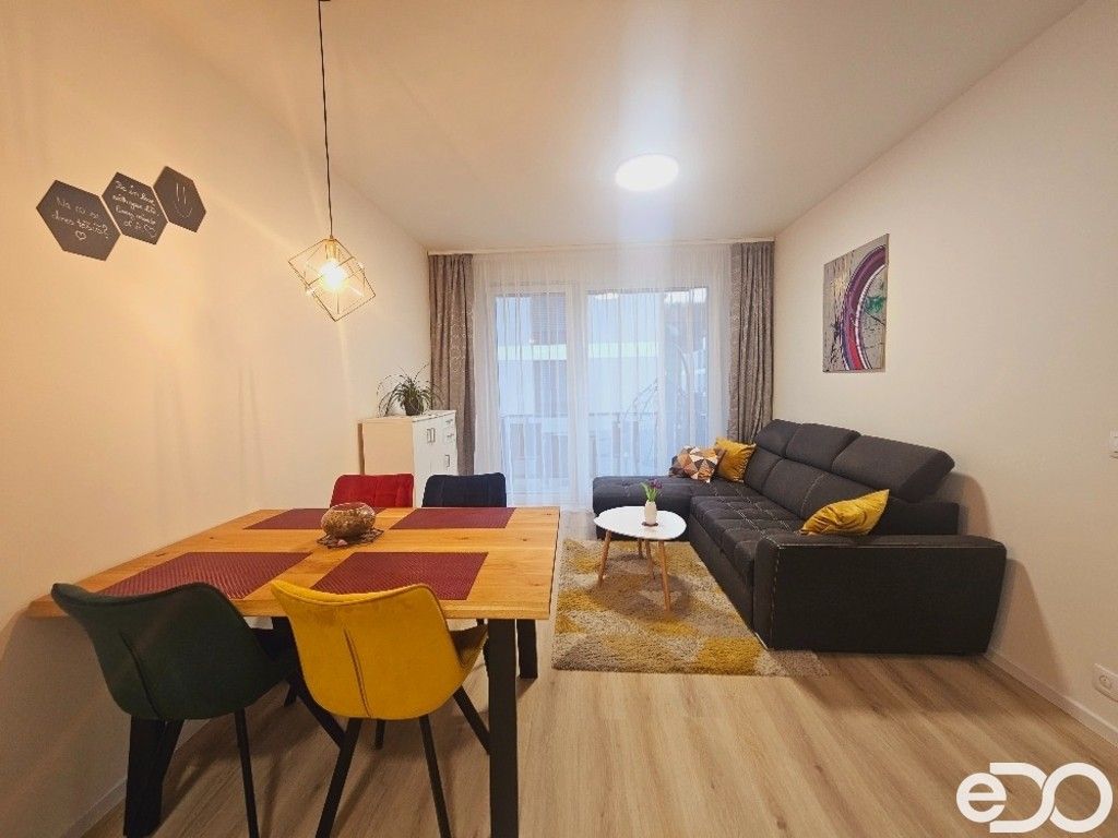 2+kk, Nurmiho, Praha, 55 m²