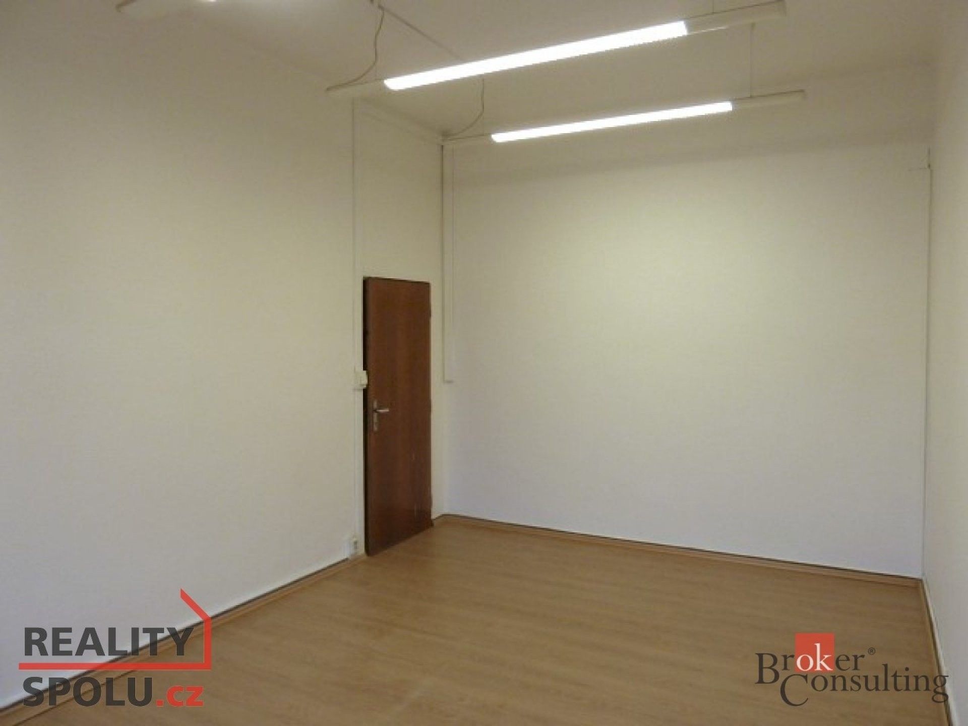 Pronájem kancelář - sady Pětatřicátníků, Plzeň, 18 m²