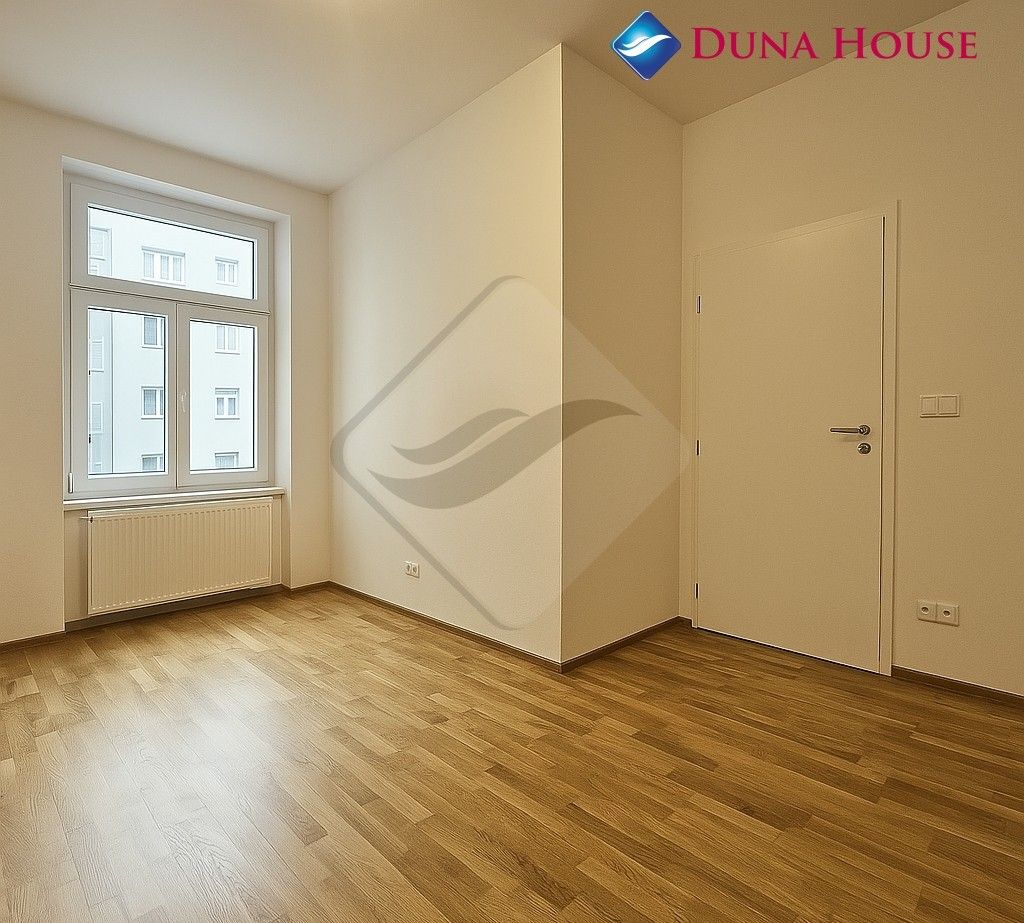 Byt 2+kk · 49 m² · Holandská, Praha - 4