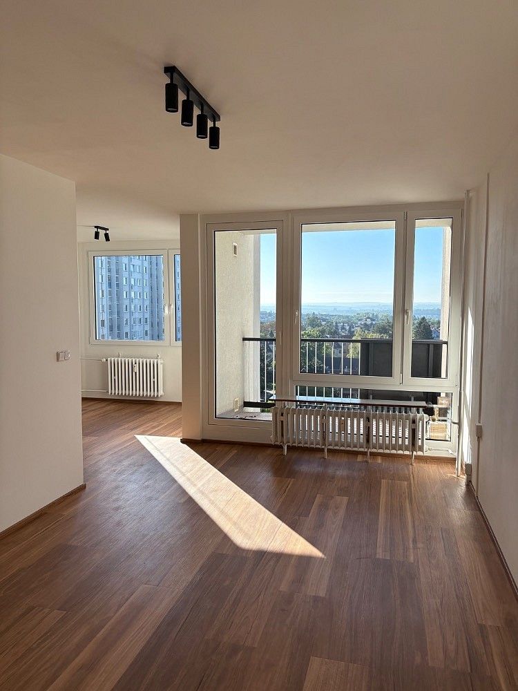 Byt 2+kk · 60 m² · Praha - Kobylisy, okres Praha 8, Hlavní město Praha - 3