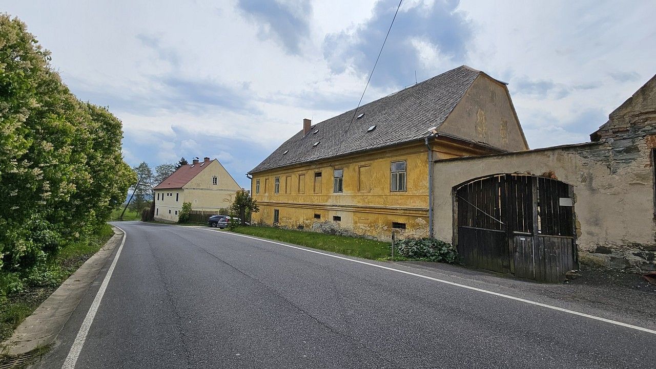 Rodinné domy, Úštěk - Dolní Vysoké, okres Litoměřice, 800 m² - 1