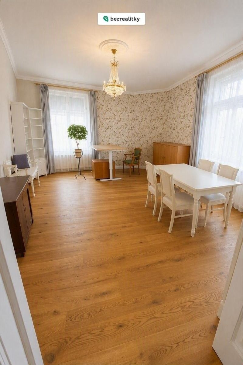 Byt 4+1 · 131 m² · Strojnická  , Praha Holešovice - 3