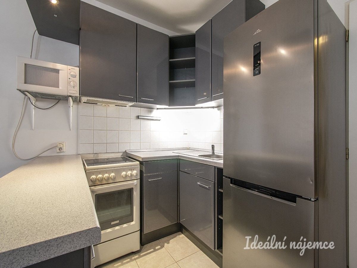 Byt 1+kk · 41 m² · Werichova, Praha - 4