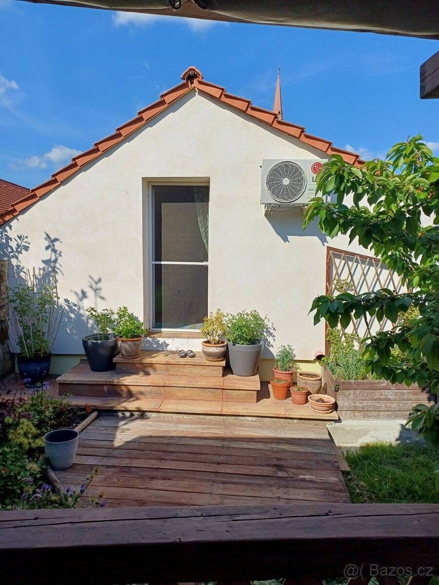 Chaty, Bezkov, 669 02