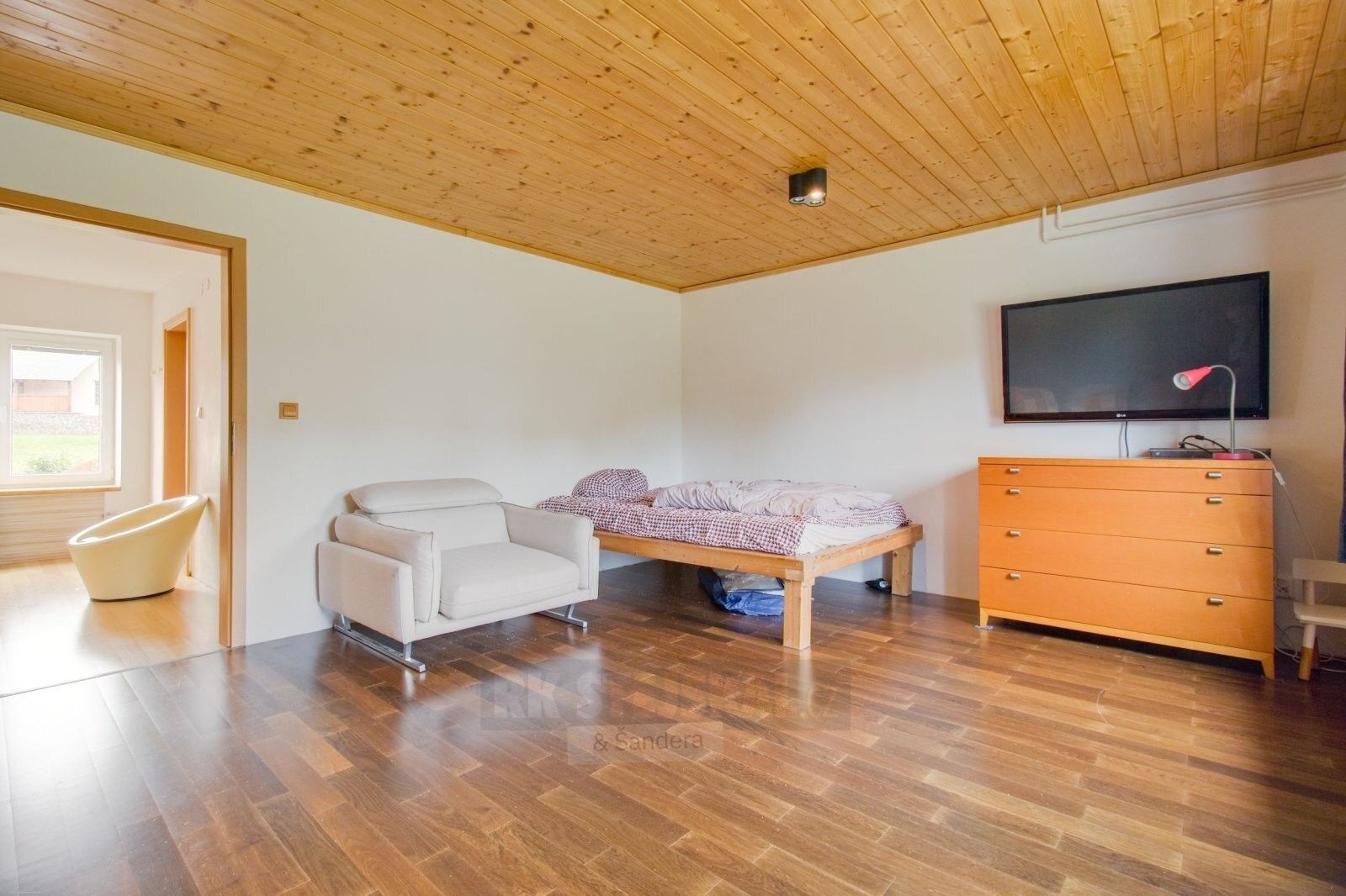 Ubytovací zařízení · 410 m² · Moldava - 4