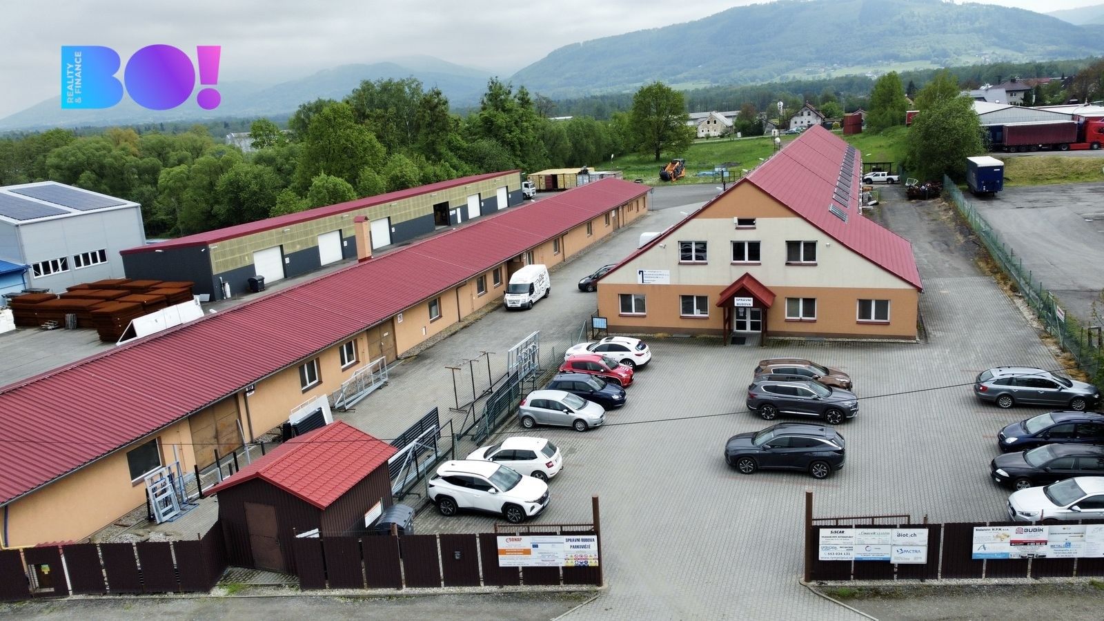 Sklady, Hnojník, 100 m²