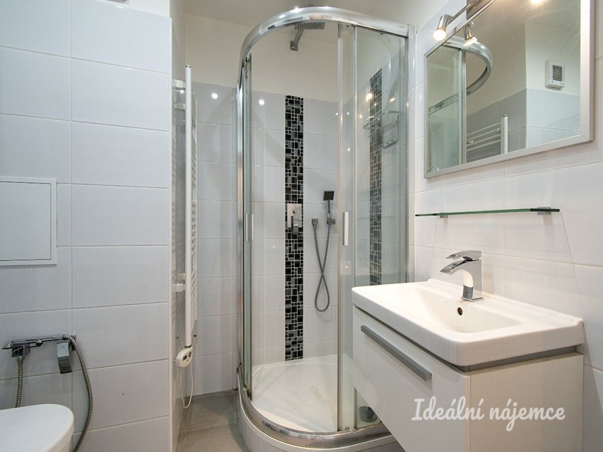 Byt 1+kk · 35 m² · Vondroušova, Praha - 3