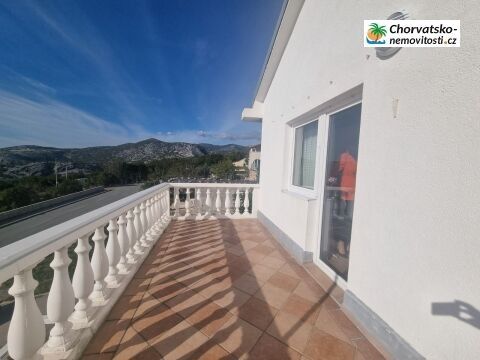 Rodinné domy, 987 66, Zahraničí