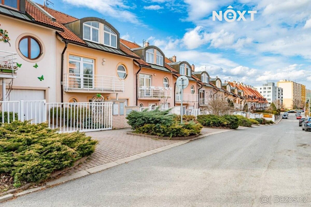 Rodinné domy, Praha, 149 00