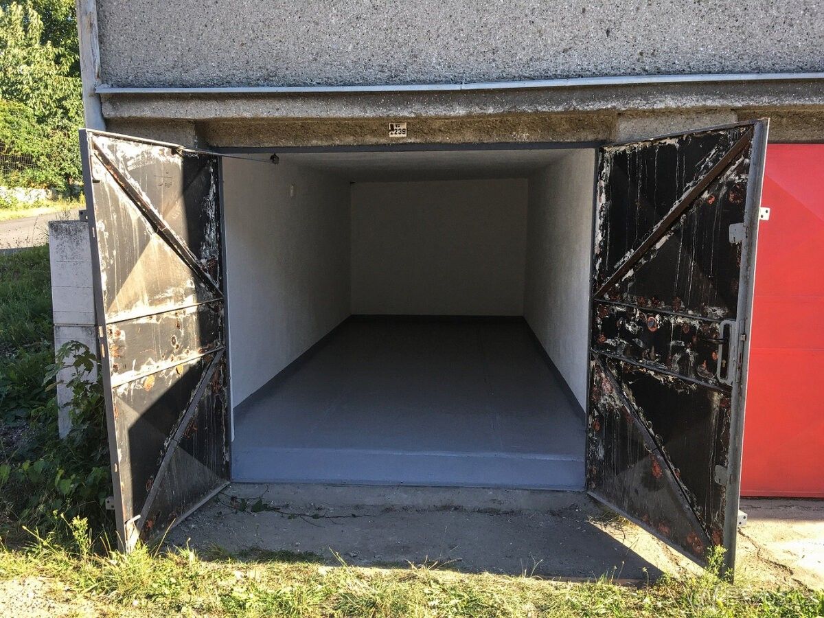 Garáže, Ostrava, 721 00