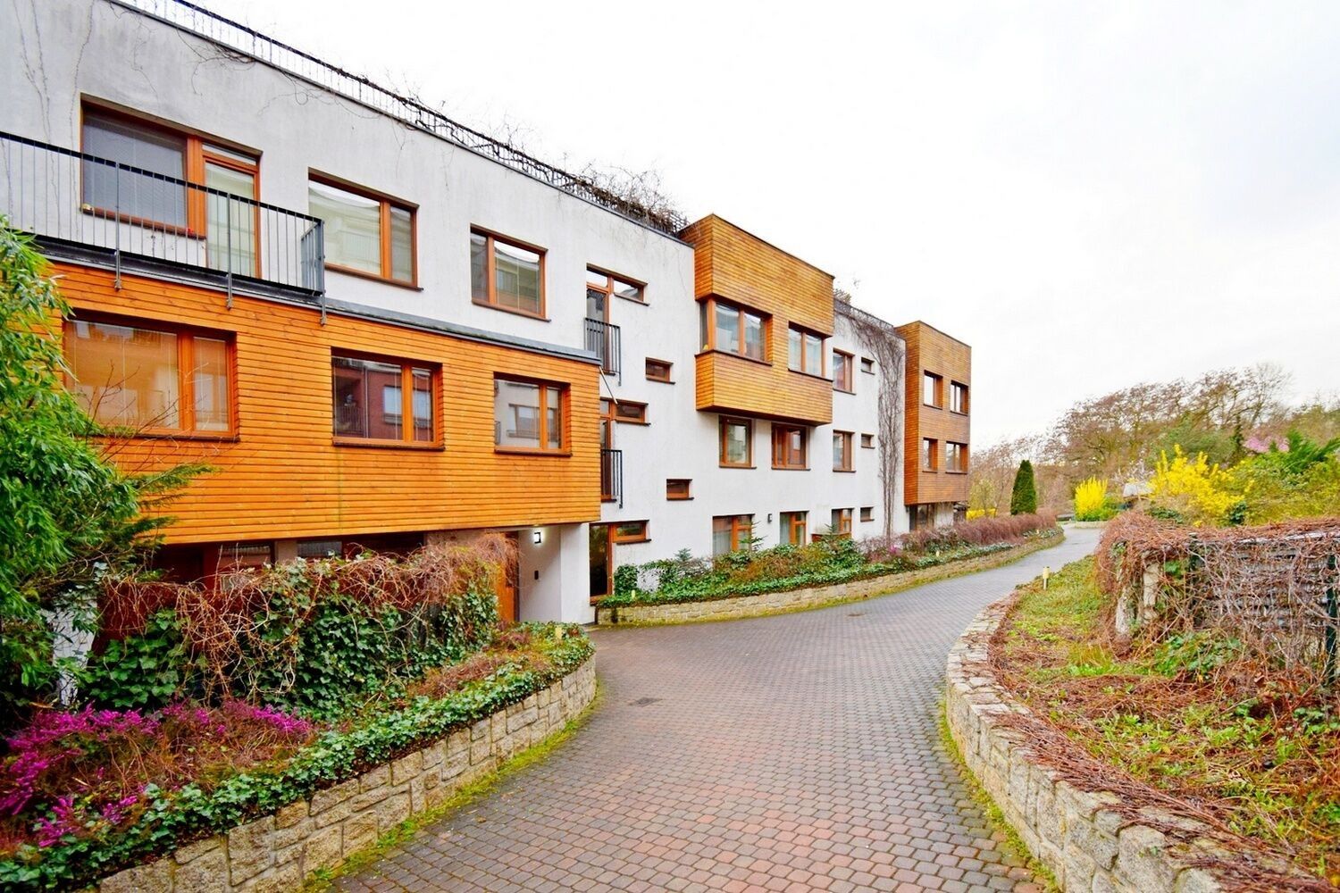 2+kk, Nad Okrouhlíkem, Praha, 60 m²