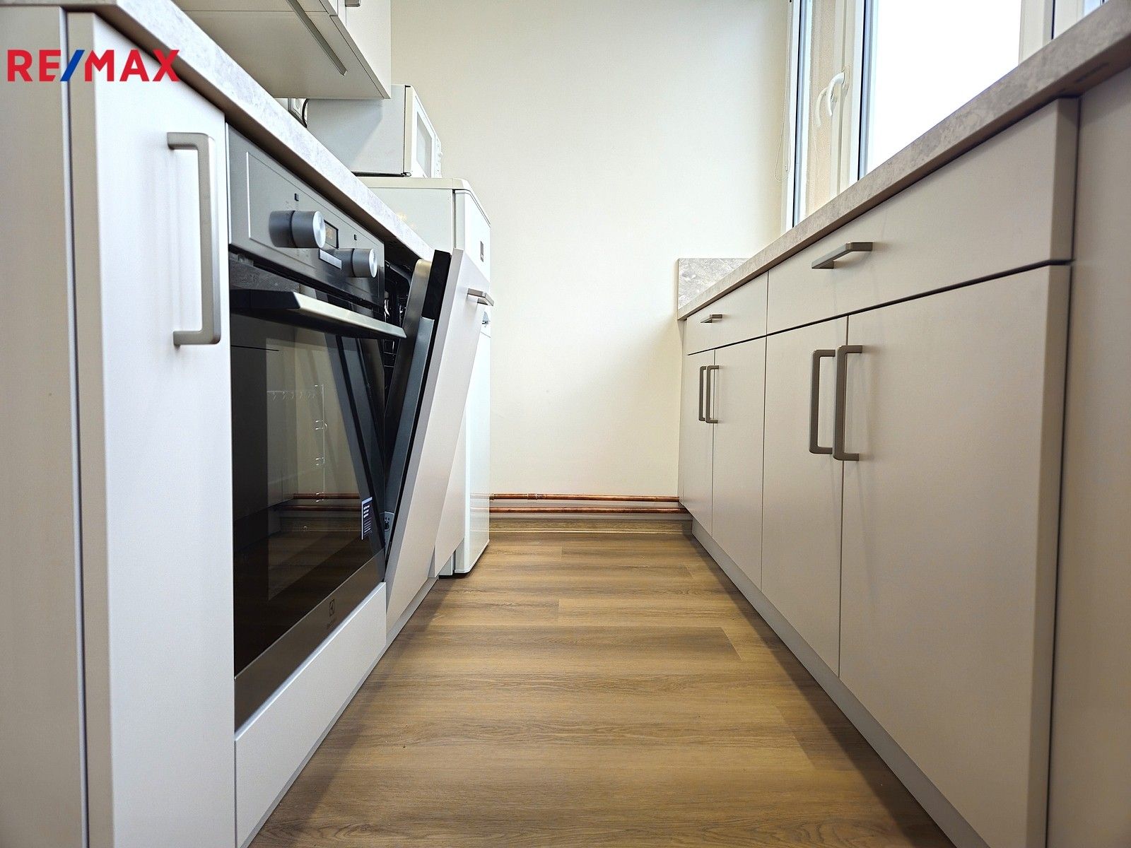 Pronájem byt 3+kk - Nekvasilova, Praha, 55 m²