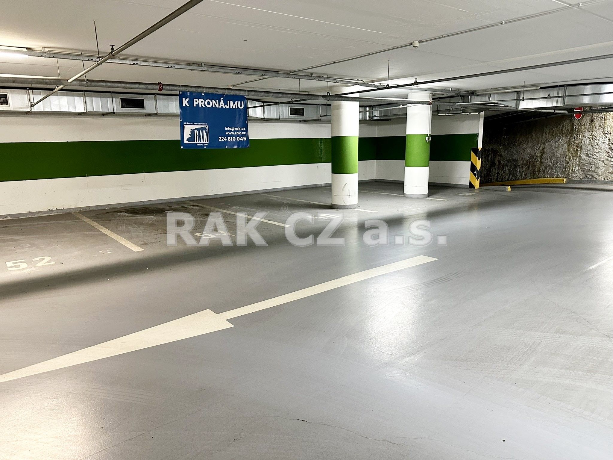 Pronájem garáž - Lukášova, Praha, 13 m²