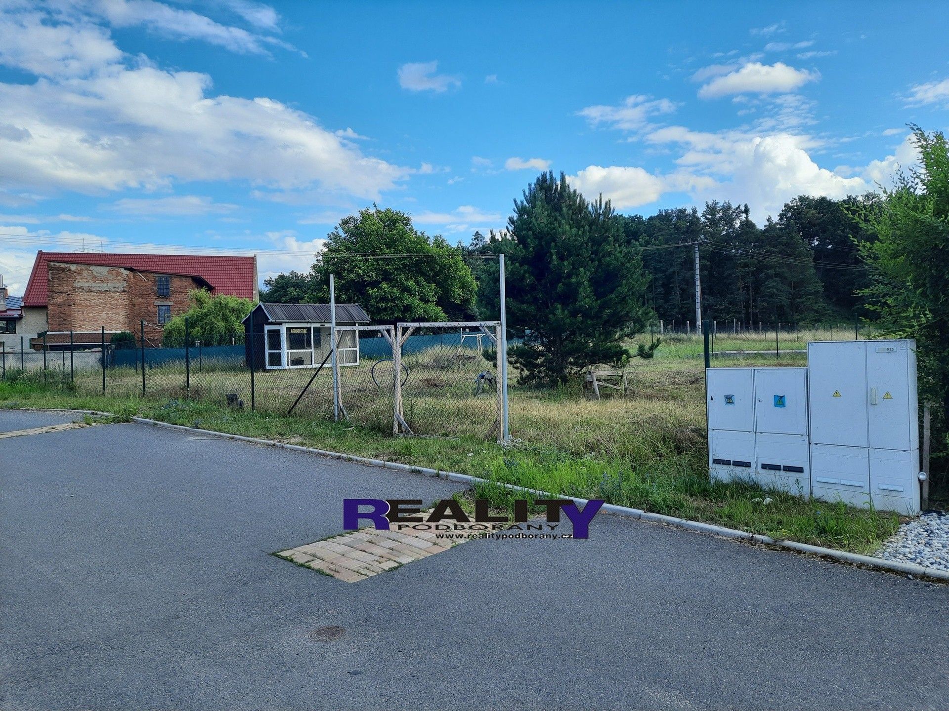 Pozemek pro bydlení, 831 m²