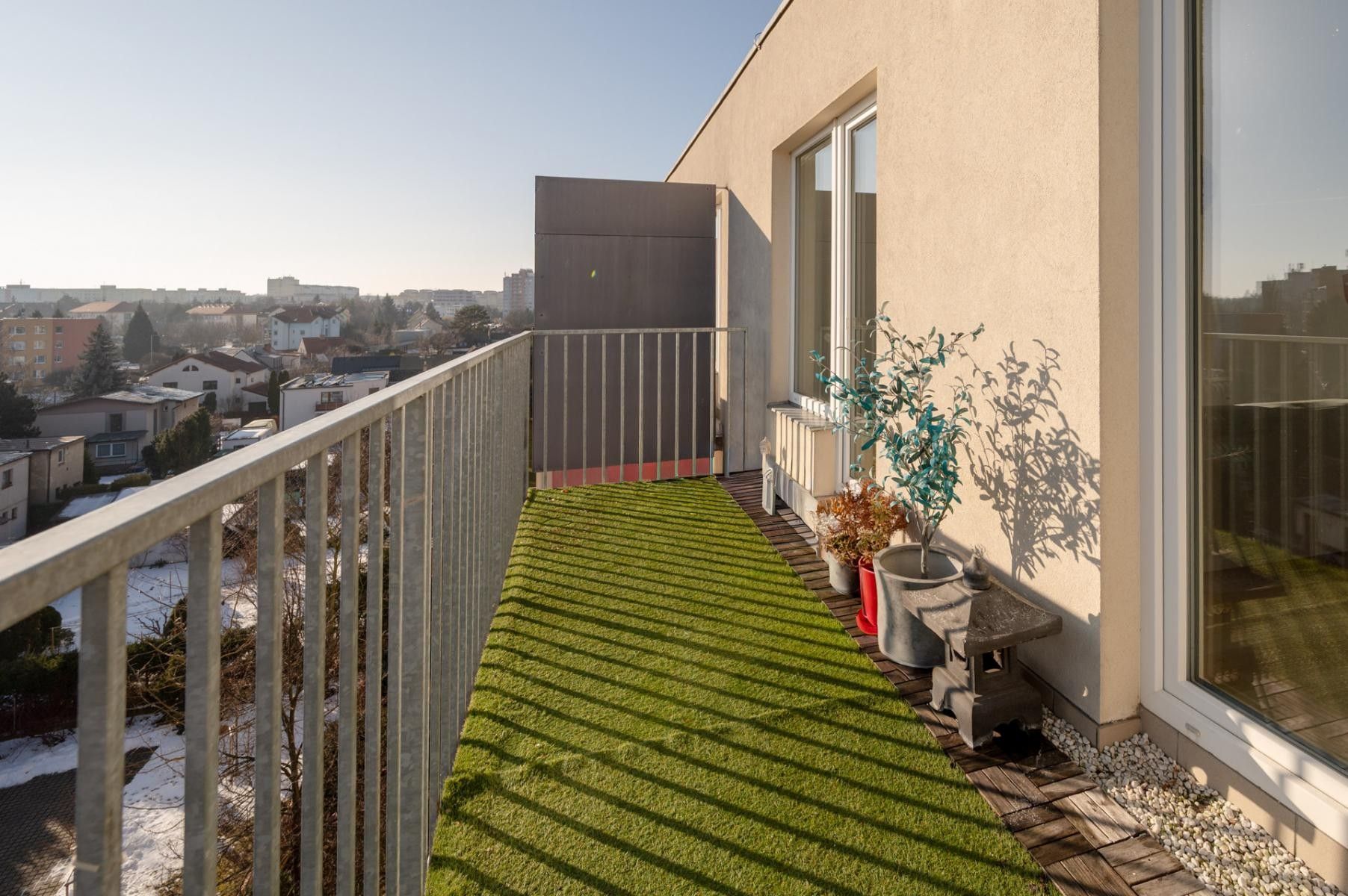 Pronájem byt 2+kk - Veselská, Praha, 69 m²