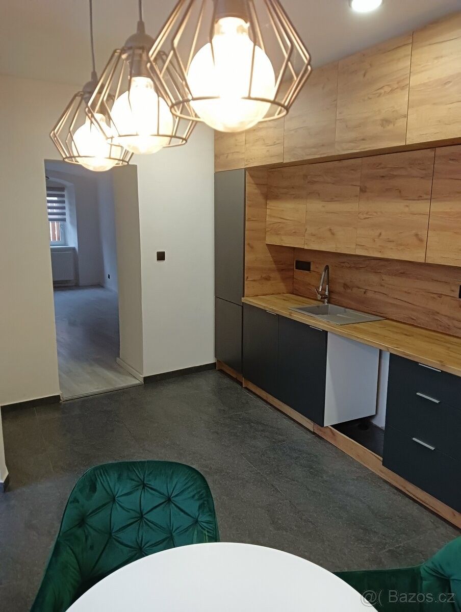 Pronájem rodinný dům - Světec, 417 53