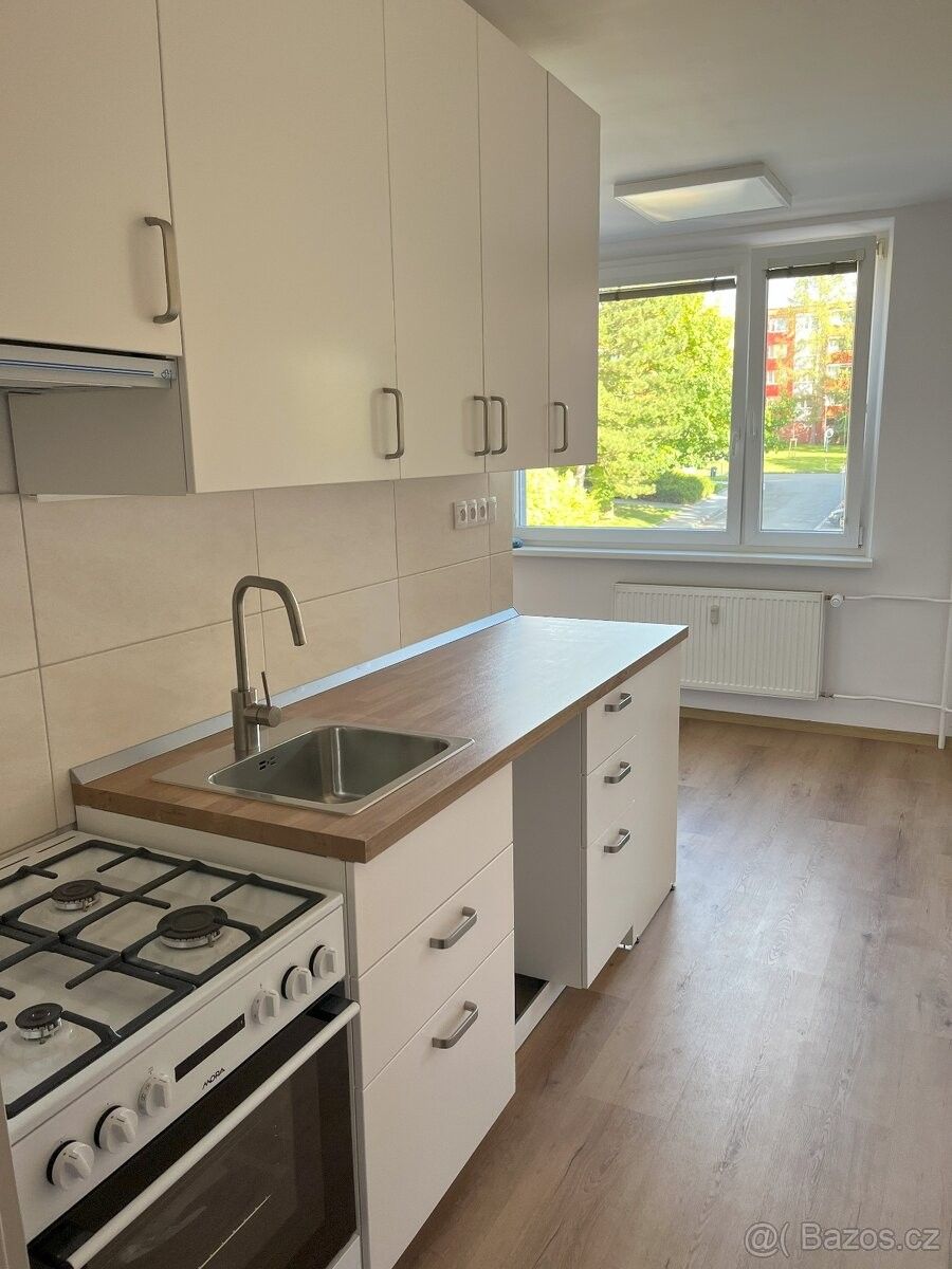 Pronájem byt - Jarcová, 757 01