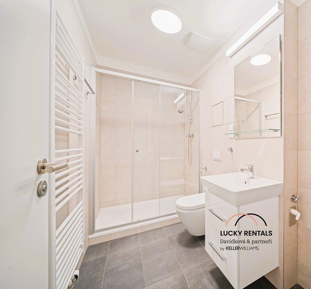 Byt 1+kk · 32 m² · Praha - Chodov, okres Praha 11, Hlavní město Praha - 4