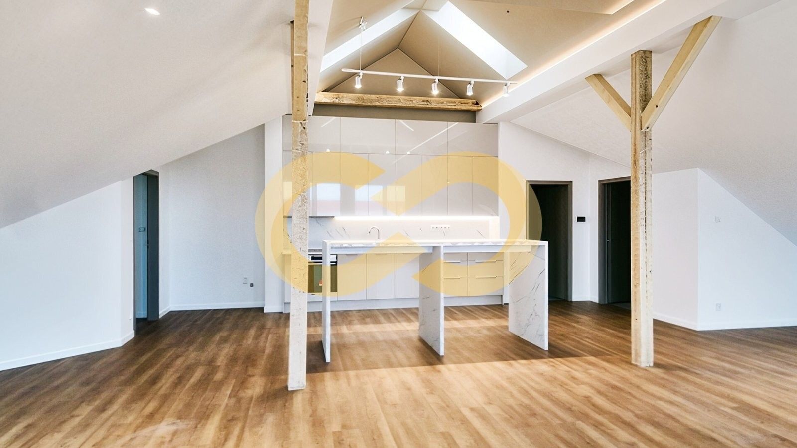 2+kk, Alšovo nám., Písek, 146 m²