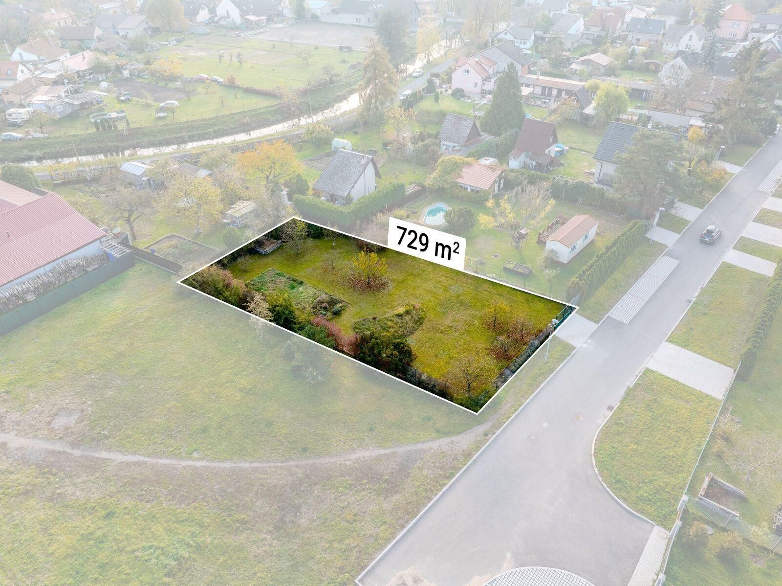 Tontti, 729 m²