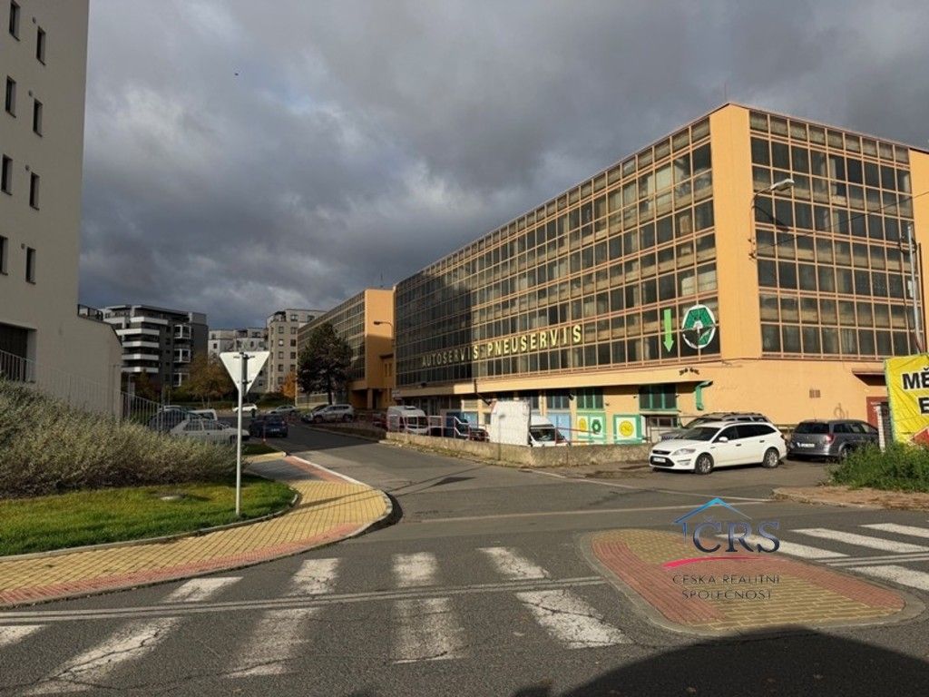 Garáže, Lovosická, Praha, 16 m²