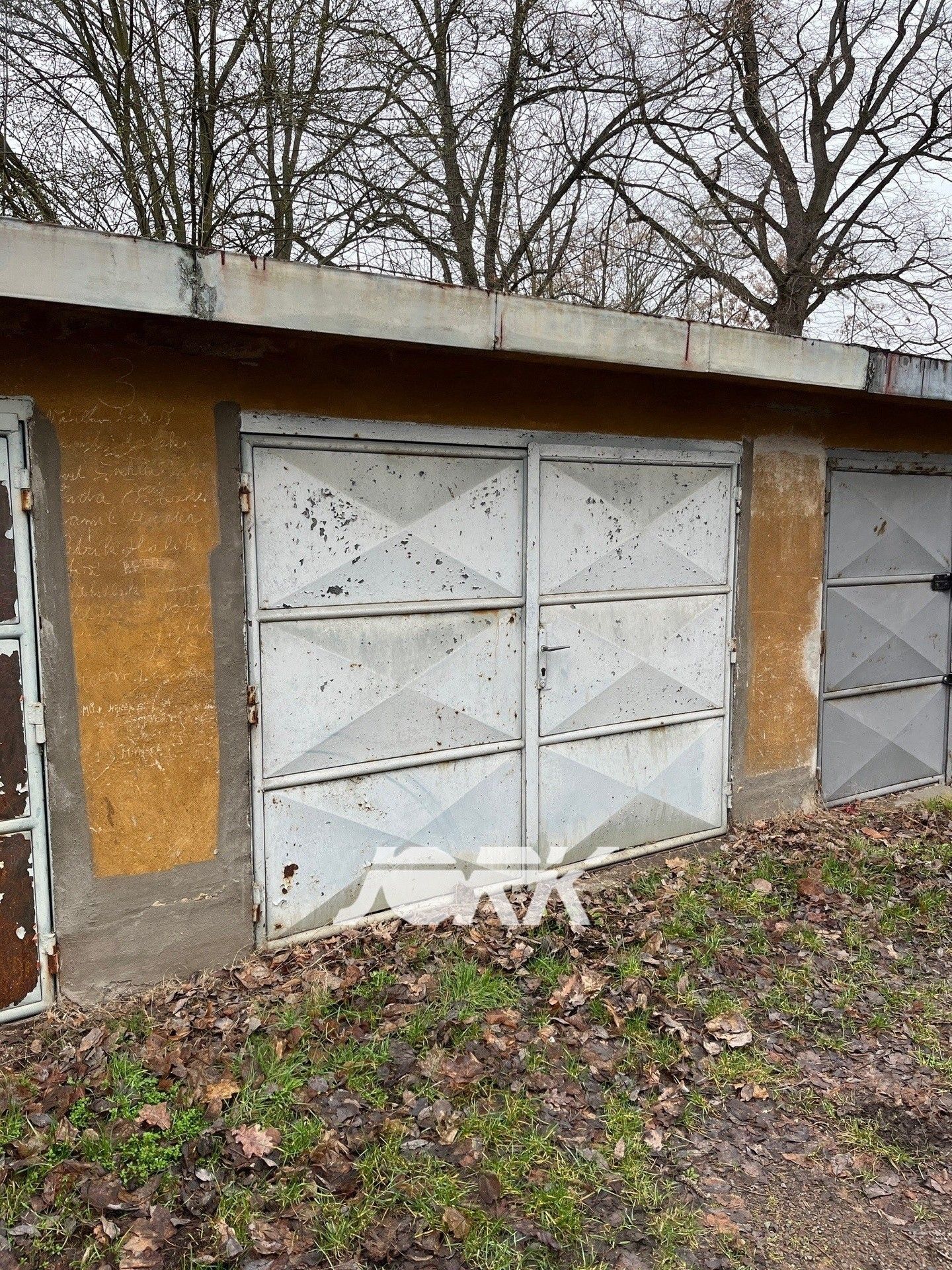 Pronájem garáž - K Židovskému hřbitovu, Pardubice, 18 m²