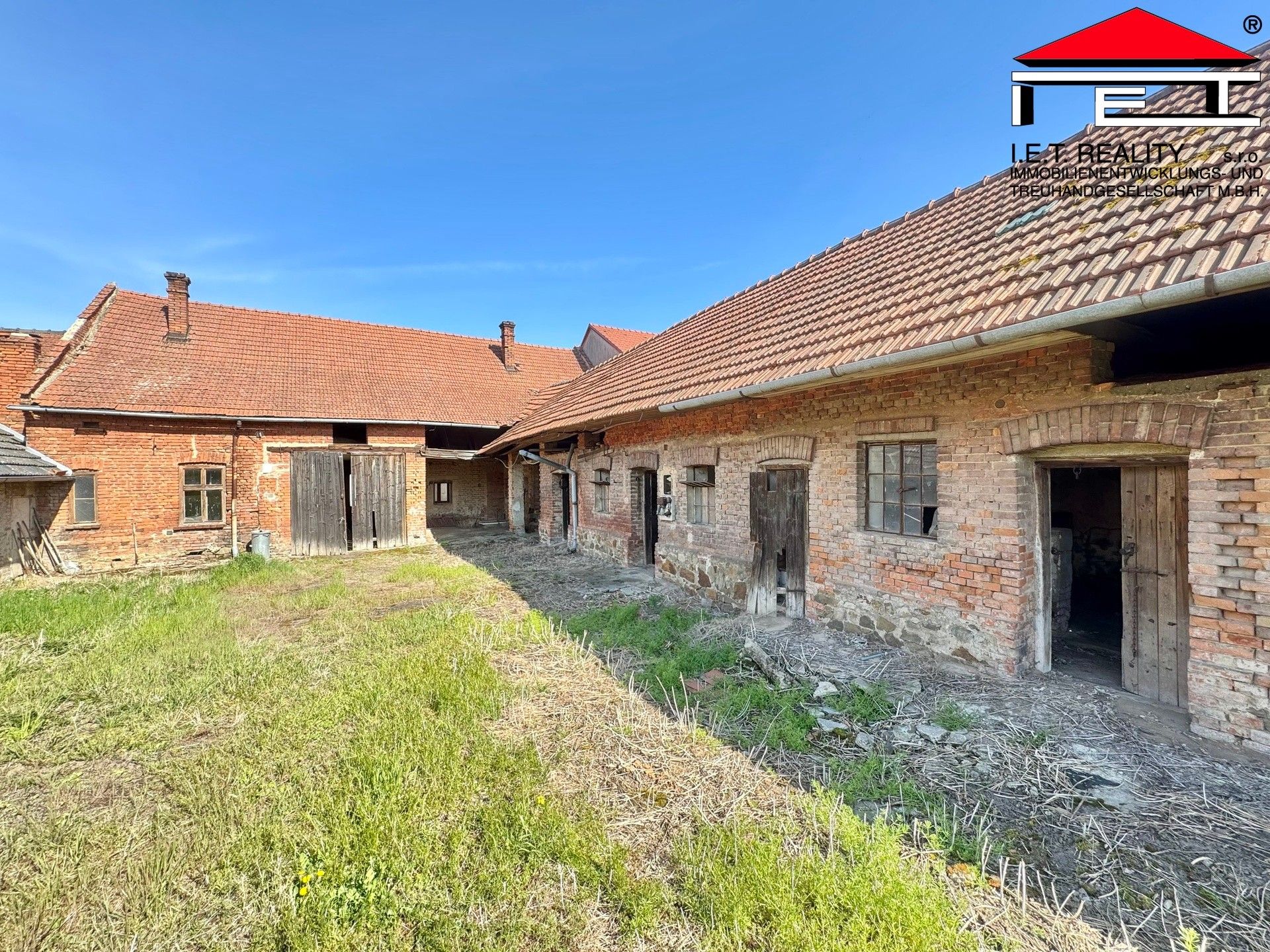 Prodej rodinný dům - Skalka, 300 m² - 2