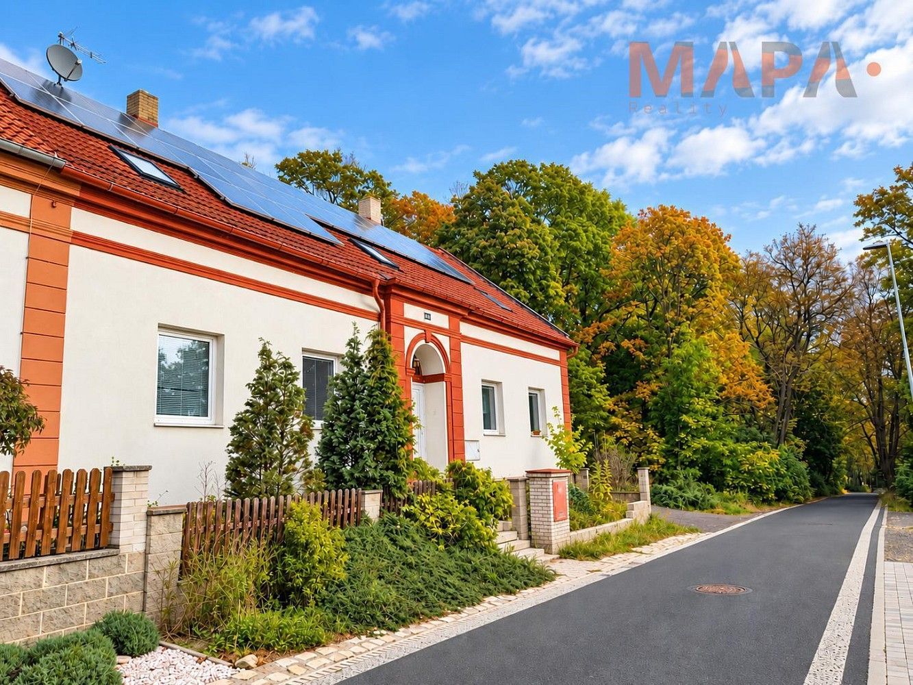 Rodinné domy, Jirkov - Červený Hrádek, okres Chomutov, 306 m² - 1