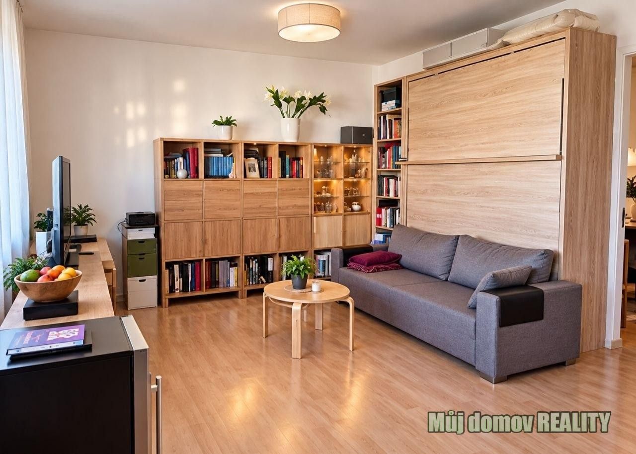 Byt 2+kk · 65 m² · Kudrnova, Praha - 3