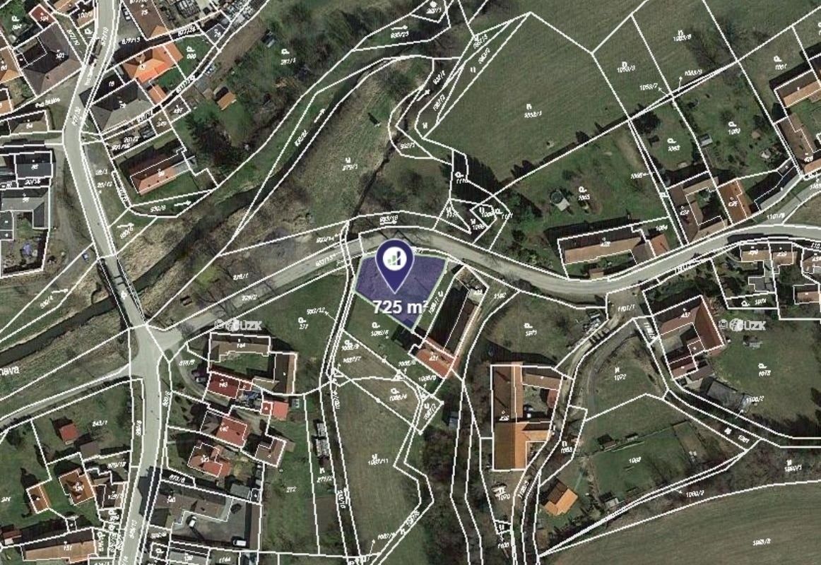 Pozemek pro bydlení, 725 m²