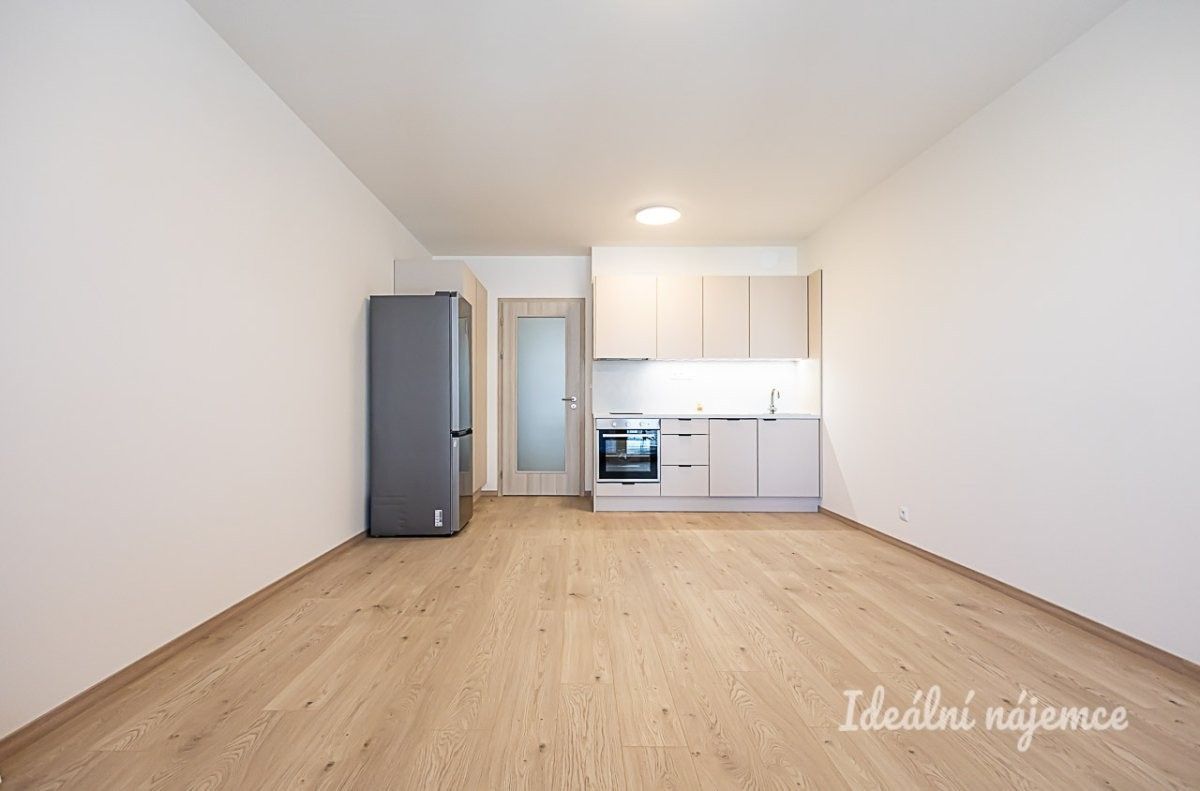 Byt 1+kk · 35 m² · Poděbradská, Praha - 3