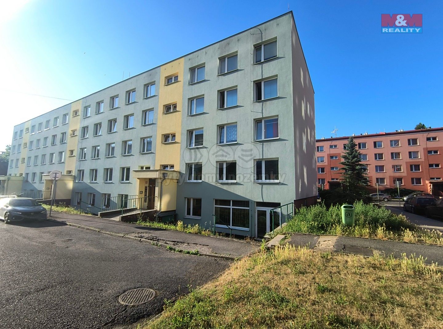 Prodej obchodní prostory - Na Dolíkách, Slaný, 84 m²