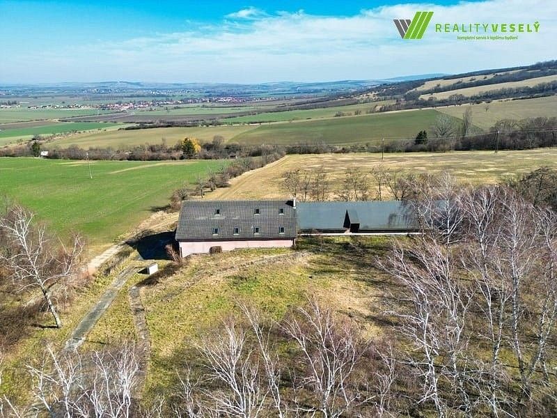Rodinné domy, Tvarožná Lhota, okres Hodonín, 750 m² - 1
