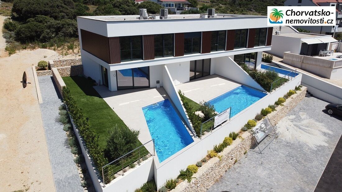 Rodinné domy, 987 66, Zahraničí