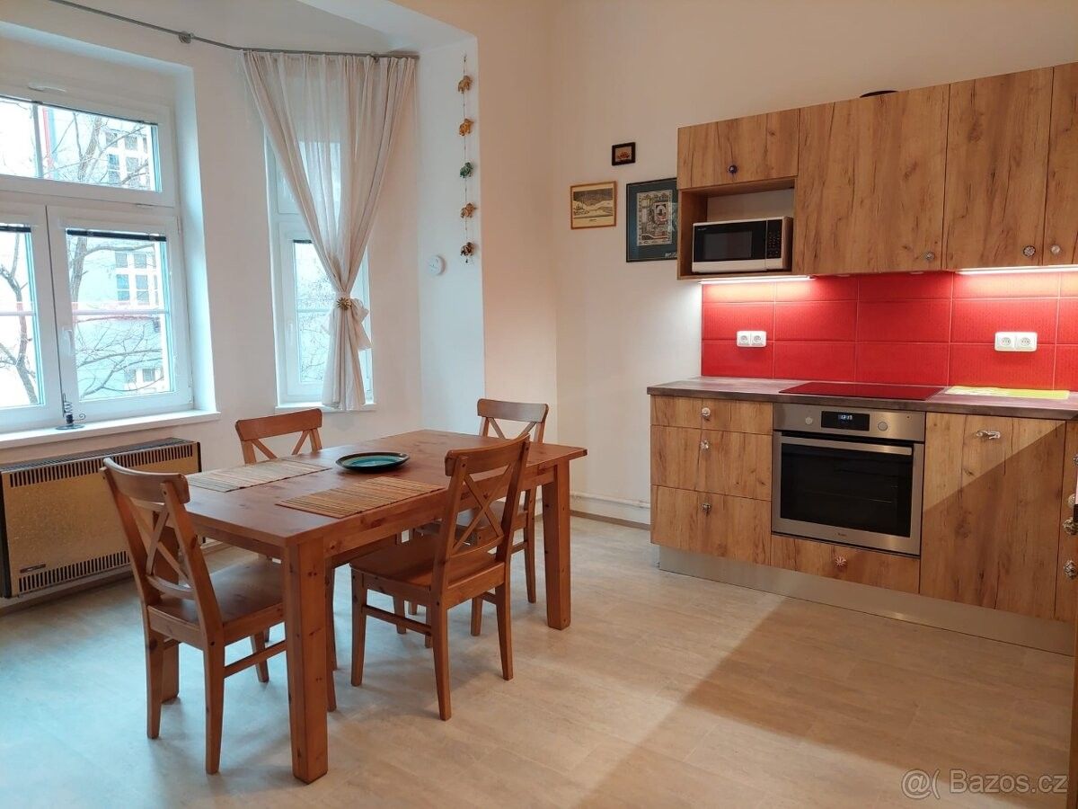Pronájem byt - Praha, 130 00