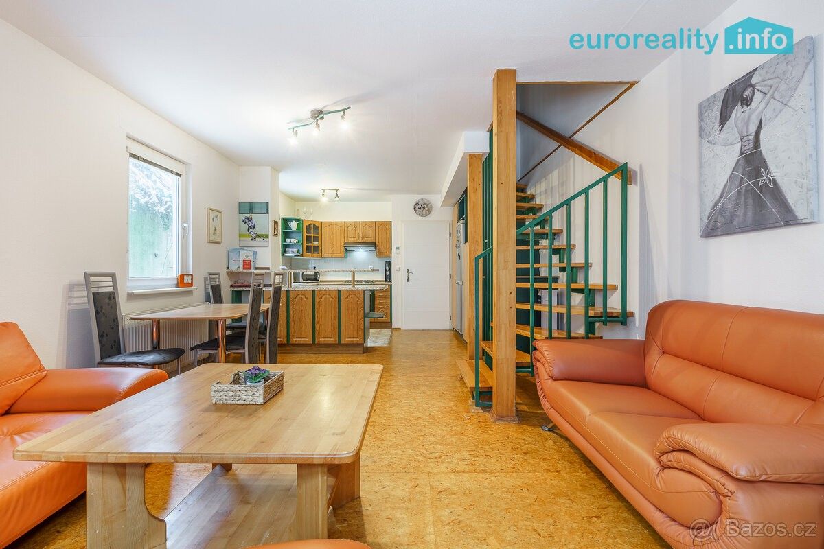 Pronájem rodinný dům - Karlovy Vary, 360 04