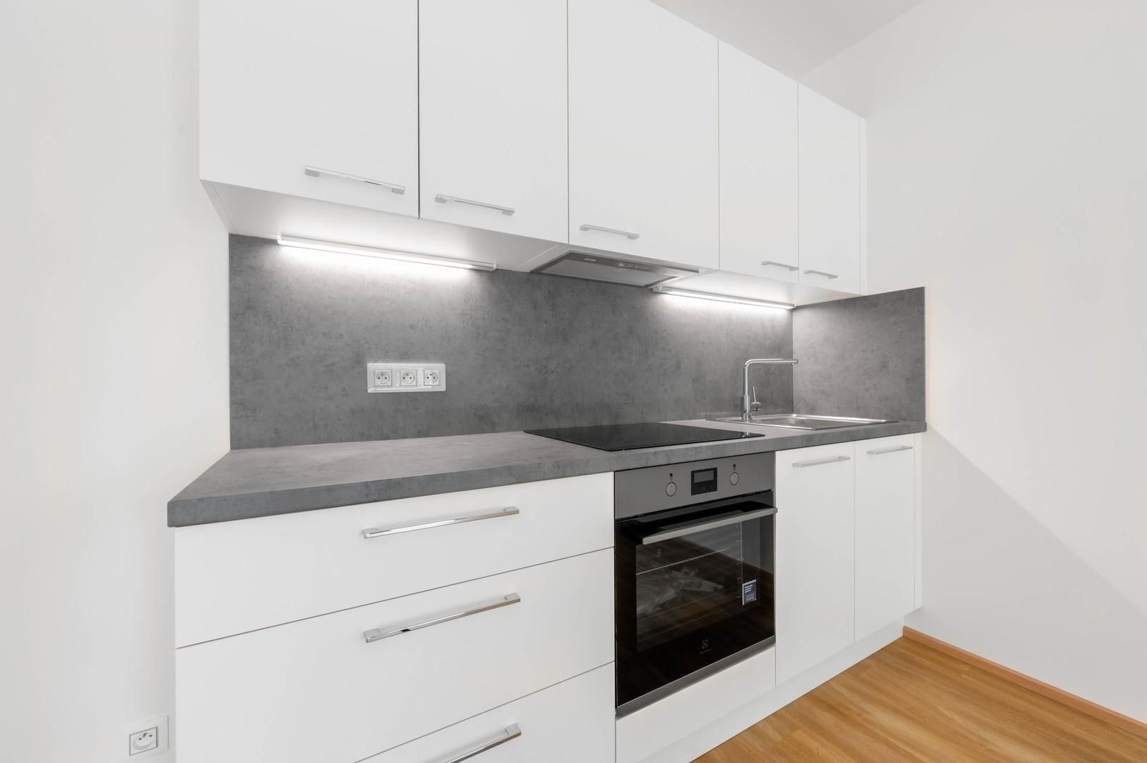 Pronájem byt 1+kk - Na žertvách, Praha, 36 m²