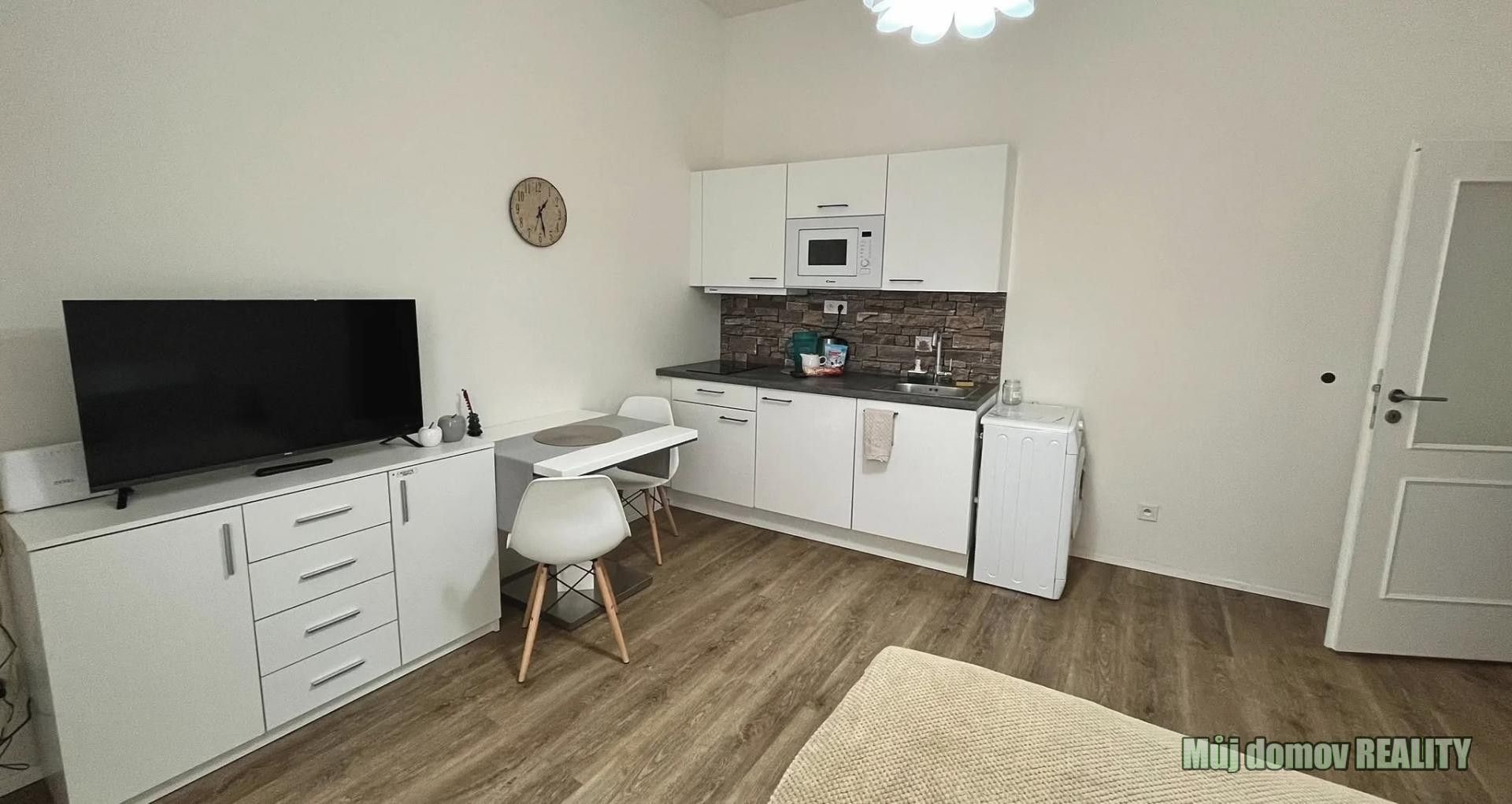 1+kk, Petrská, Praha, 30 m² - 2
