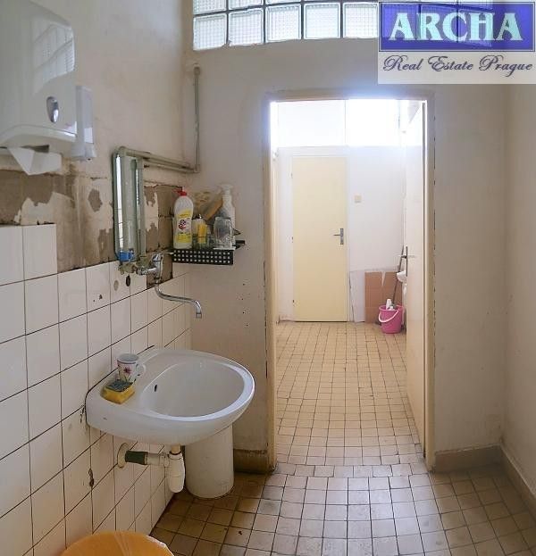 Pronájem sklad - Praha 15, Praha, 300 m²