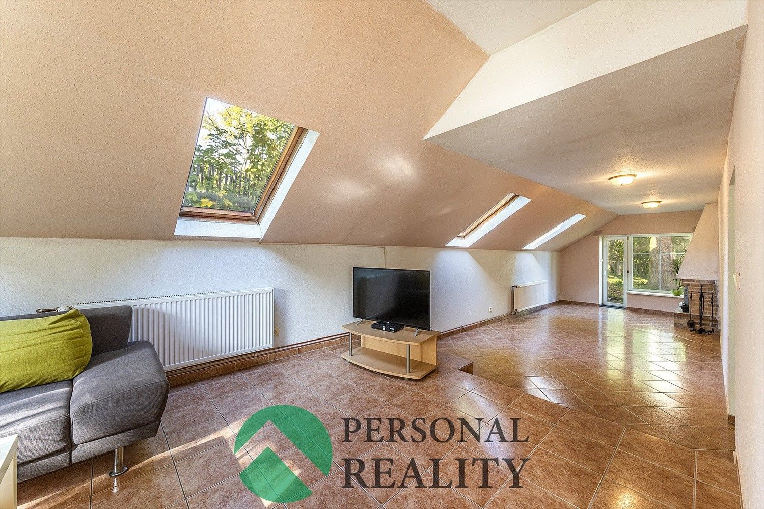 Rodinný dům · 460 m² · Loket - Nadlesí, okres Sokolov, Karlovarský kraj - 3