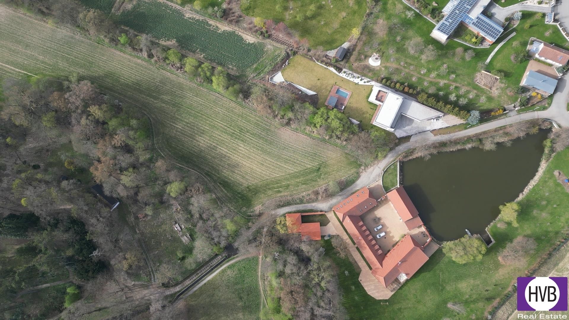 Zahrady, Praha, 34 m²