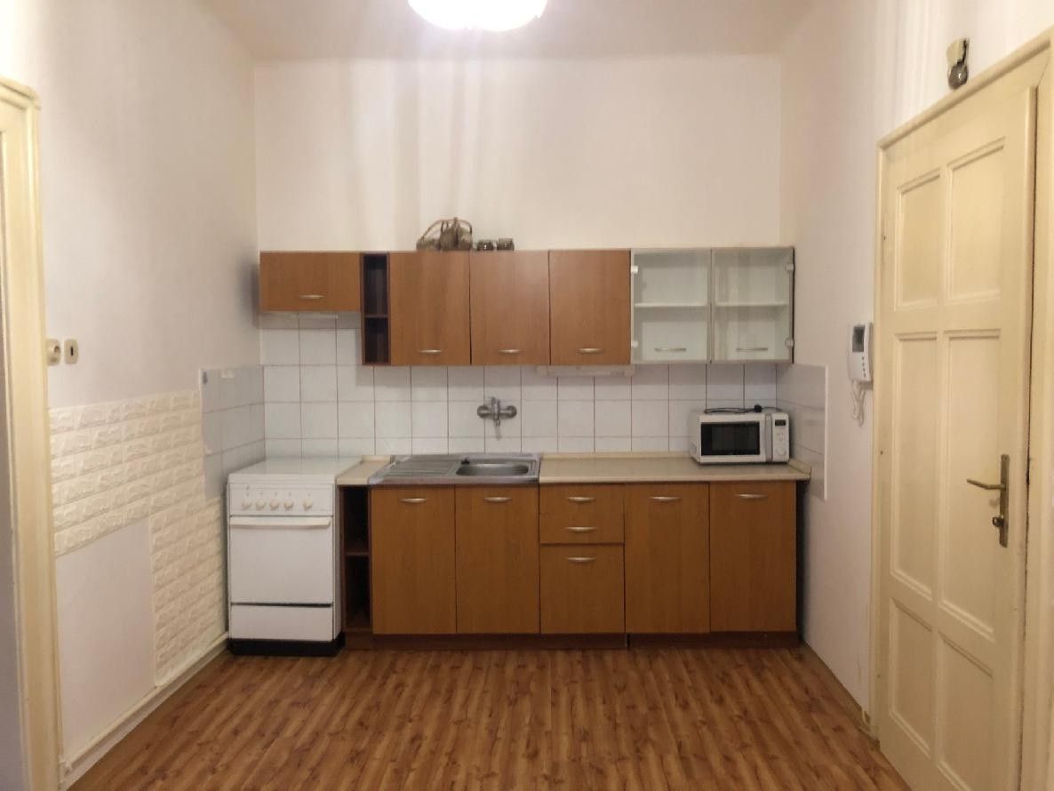 Pronájem byt 1+1 - Praha, 120 00, 50 m²