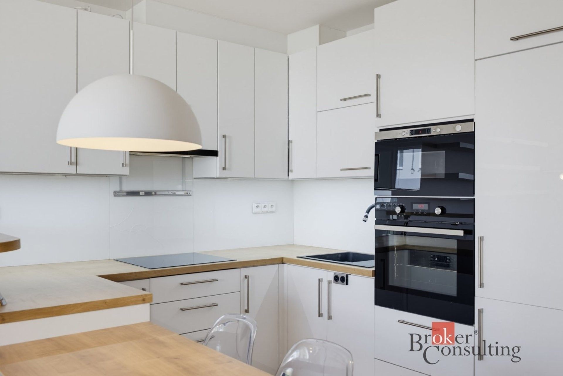 3+kk, Kroupova, Praha, 53 m² - 1