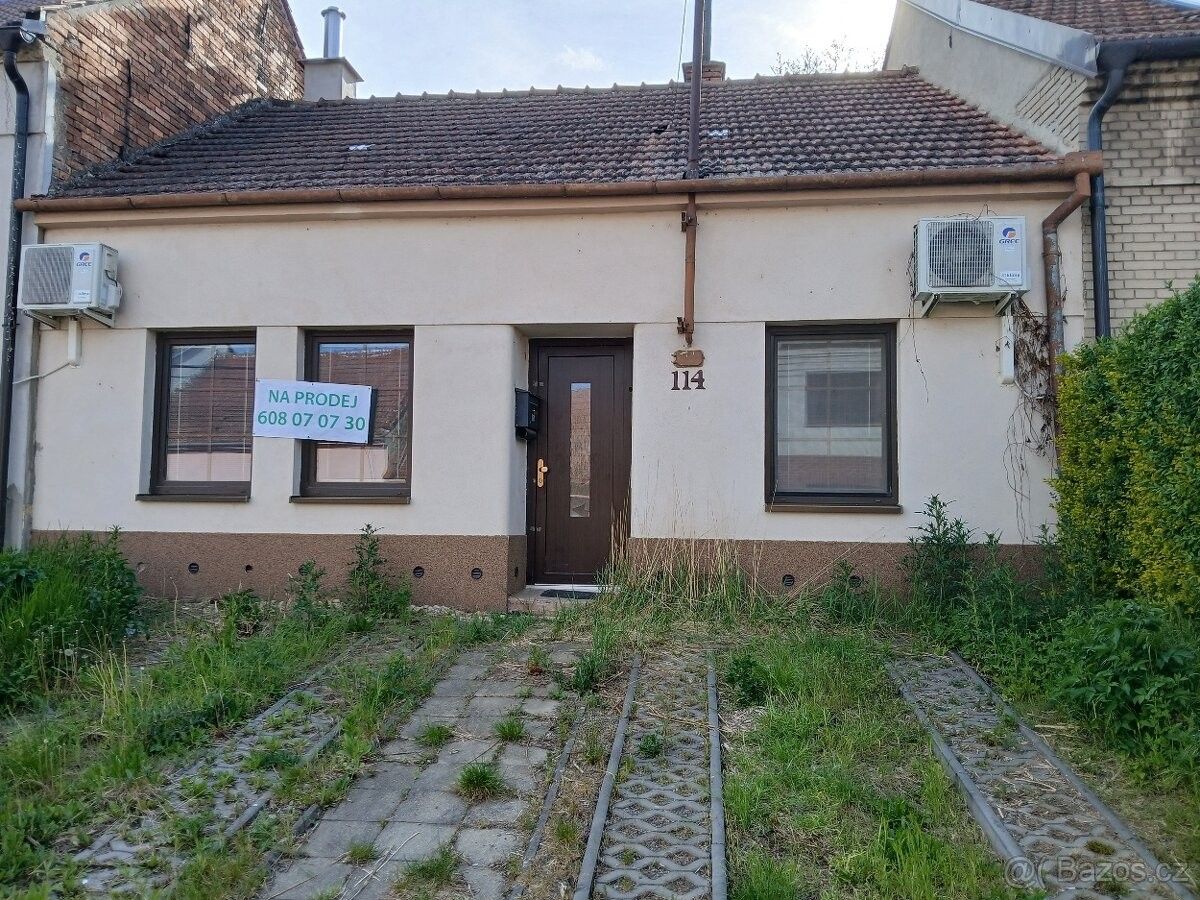 Rodinné domy, Slavkov u Brna, 684 01 - 1