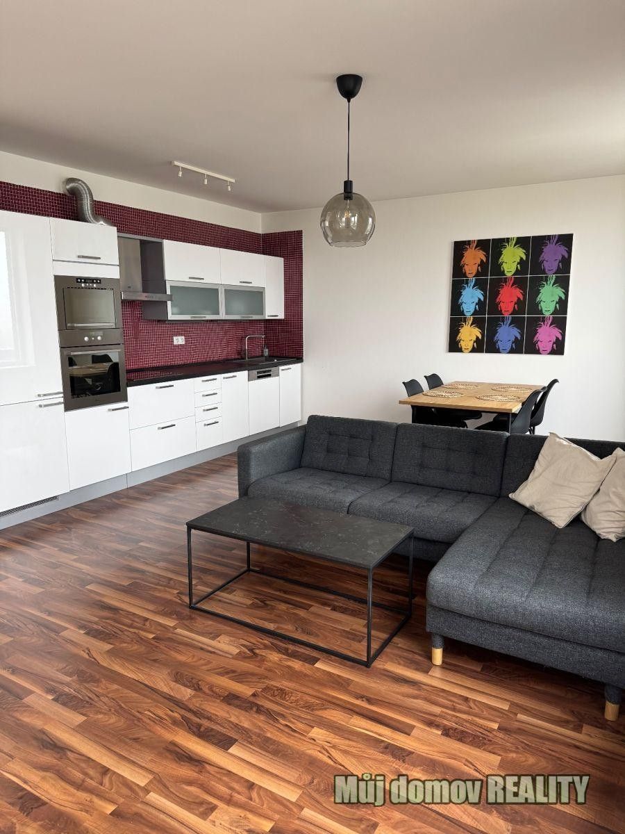 Pronájem byt 2+kk - Kryšpínova, Praha, 65 m²