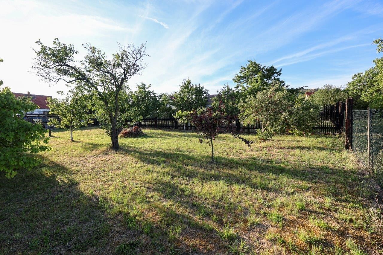 Zahrada, 835 m²