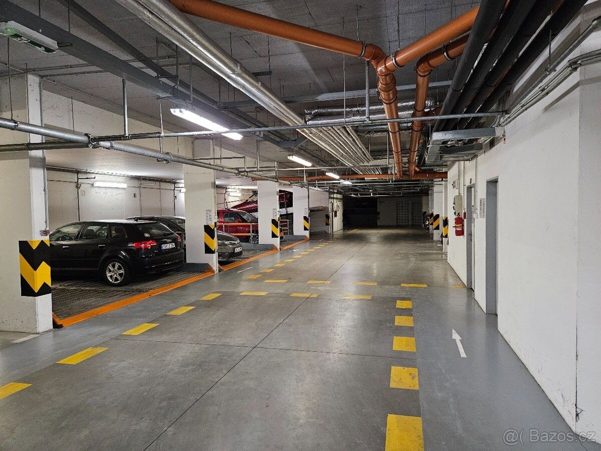 Prodej garáž - Praha, 160 00