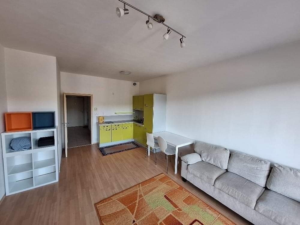 Pronájem byt 2+kk - Praha, 181 00, 50 m²