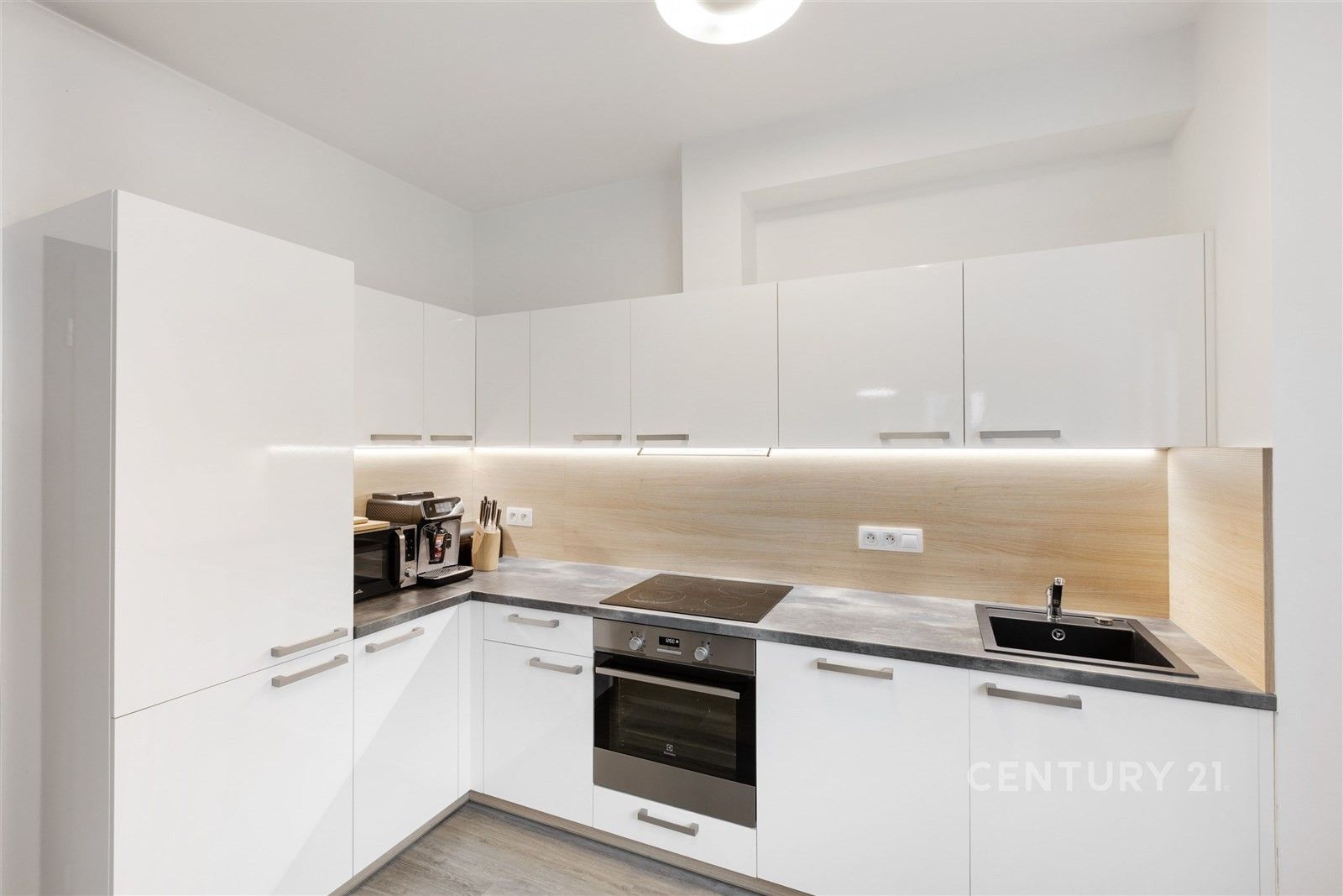 2+kk, Saarinenova, Praha, 54 m²
