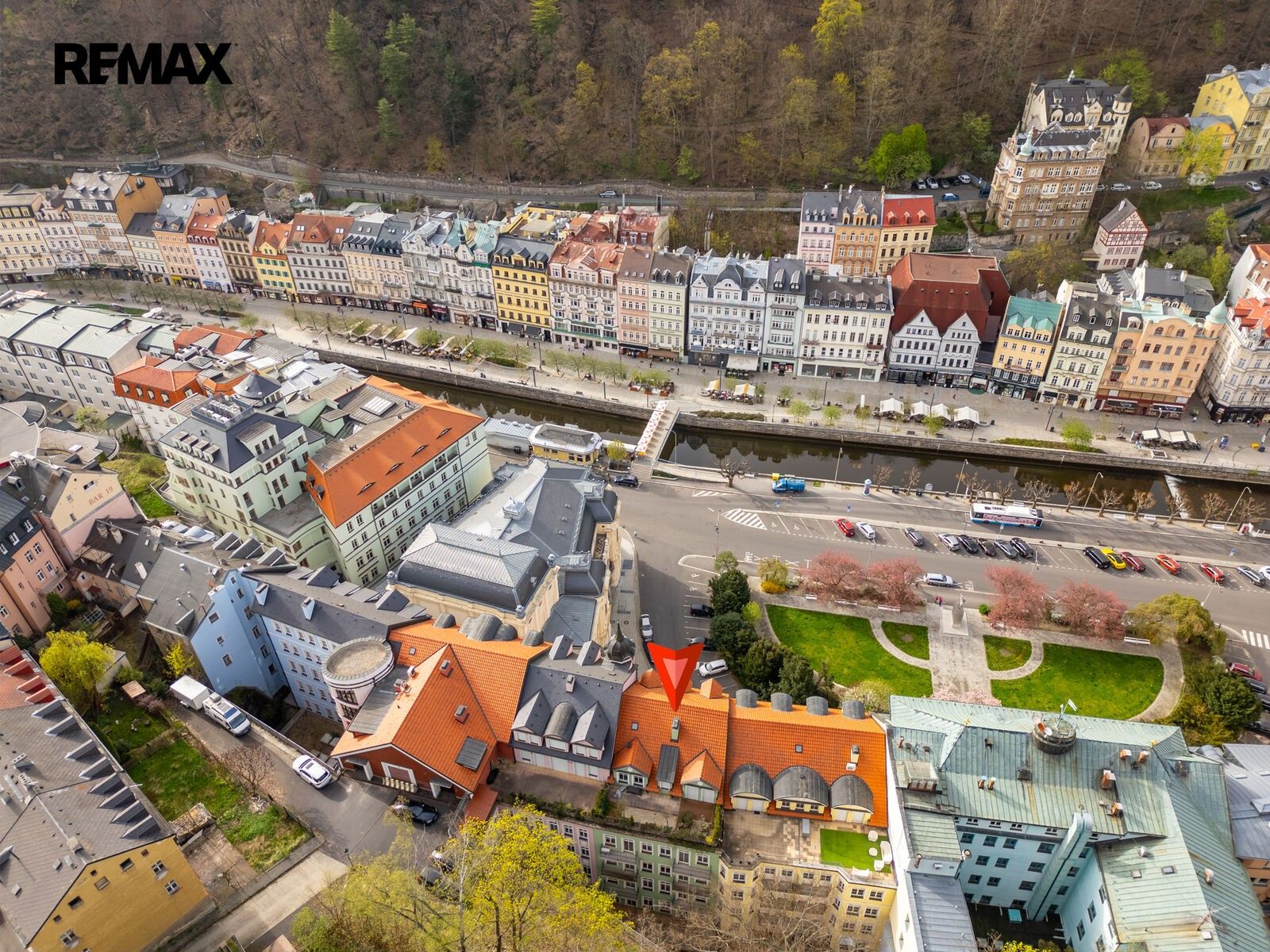 Prodej obchodní prostory - Divadelní náměstí 2132, Karlovy Vary, 52 m² - 5